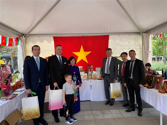 Cần tăng tốc việc xây dựng thương hiệu cho tỏi sẻ Khánh Hòa.