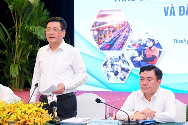 Tổng Bí thư Nguyễn Phú Trọng tham dự lễ tưởng niệm Chủ tịch Hồ Chí Minh.