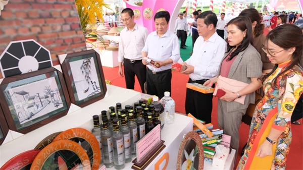 TP Ung khởi động đầu tư vào hạ tầng thương mại theo hướng văn minh và hiện đại.
