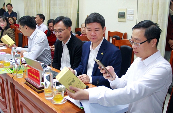 Quảng Bình tăng cường giám sát hơn 150 tàu cá từ một số tỉnh trong mùa bão.