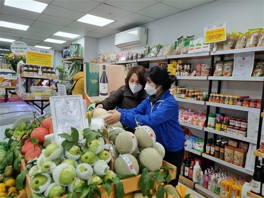 Hết cảnh đồng khô, người khát nhờ đập ngăn mặn Lại Giang